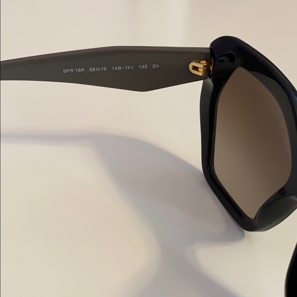 Sunglasses - Picture 5 of 7